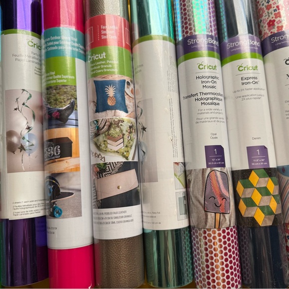 Cricut Vinyl - Picture 3 of 3